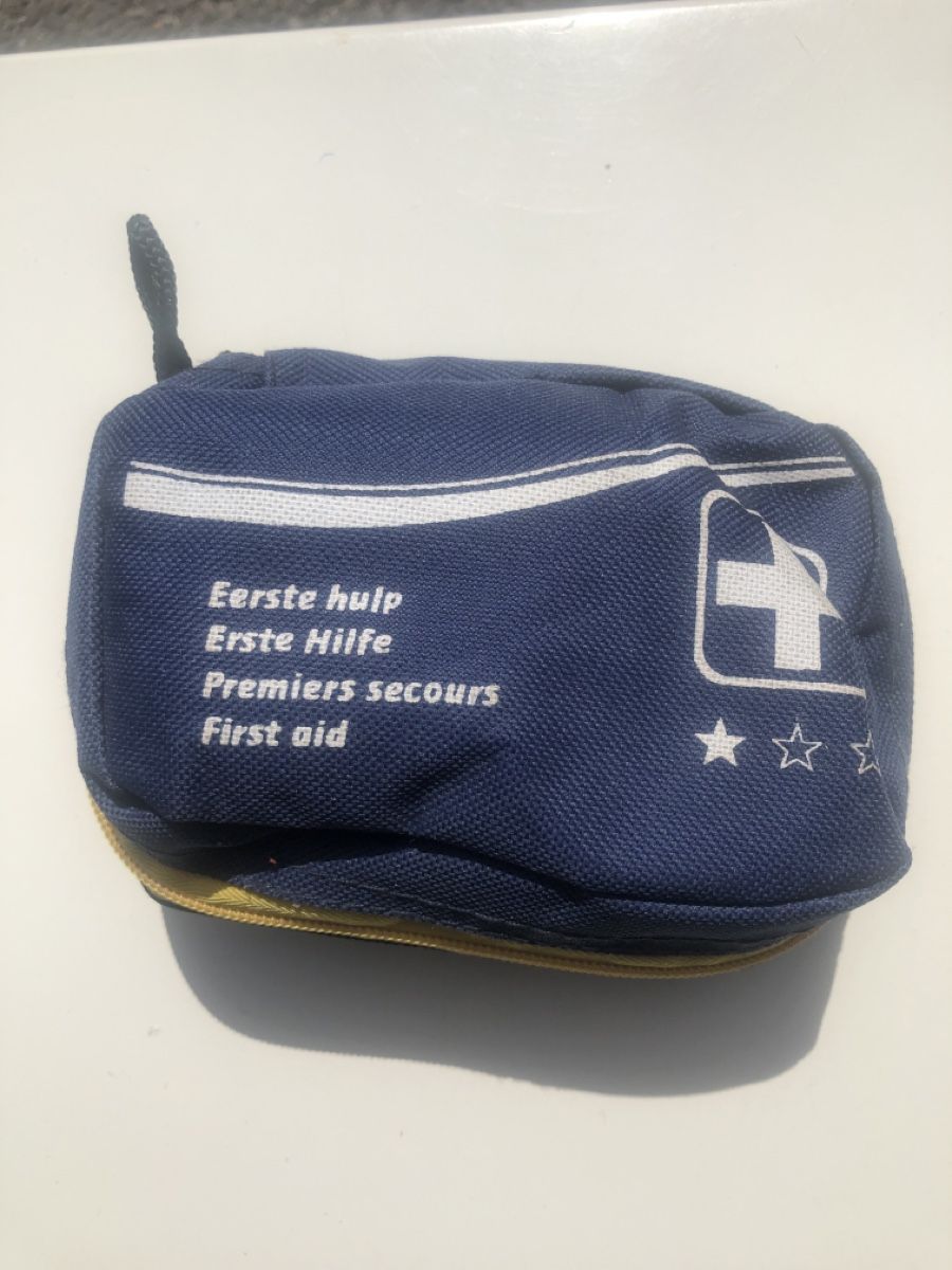 Kit di pronto soccorso: Reiseapotheke – Nuovo (secondo la descrizione) da Schliern b. Köniz venduto da Corinu59