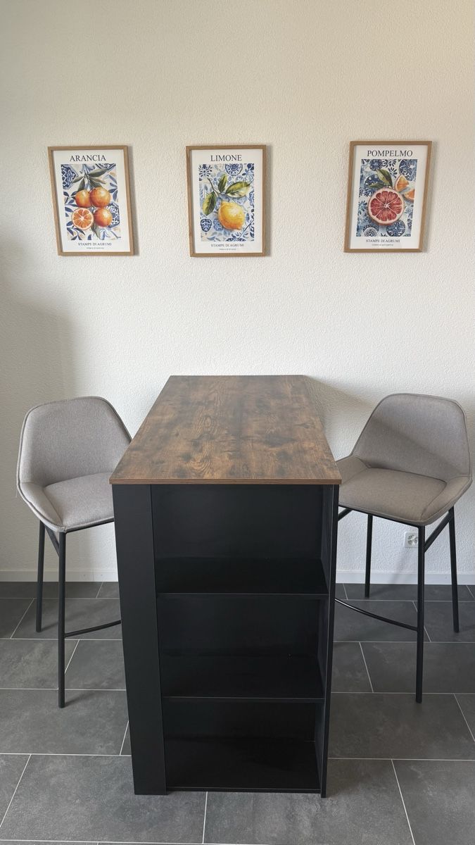 Tavoli: Bartisch – Usato da Bern venduto da c_macir 1