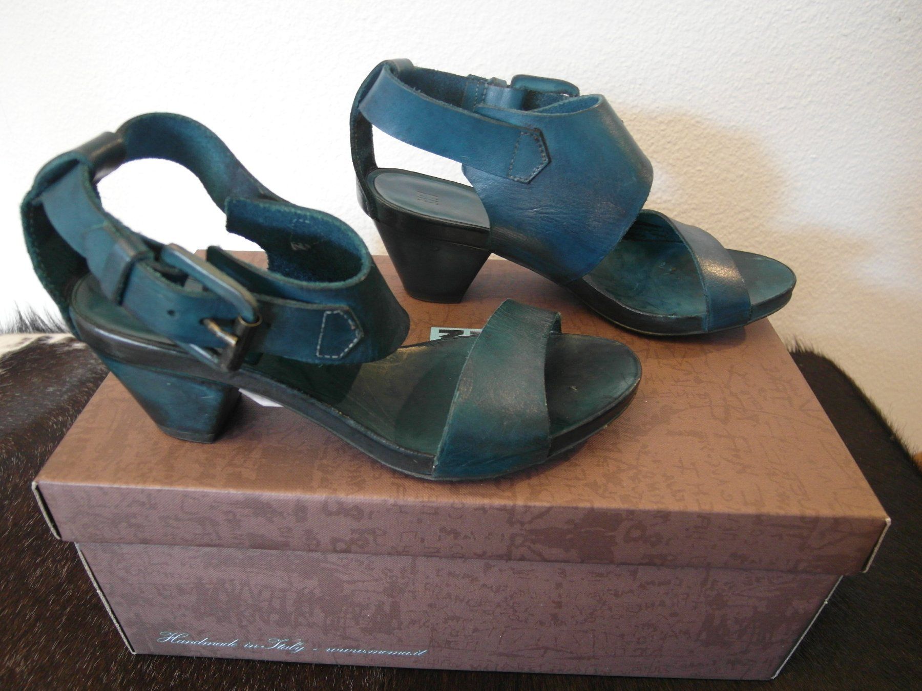 Moma Scarpe da donna: Blaue MoMas 39 1/2 – Nuovo e nell'imballaggio originale da Luzern venduto da schuhparadies159