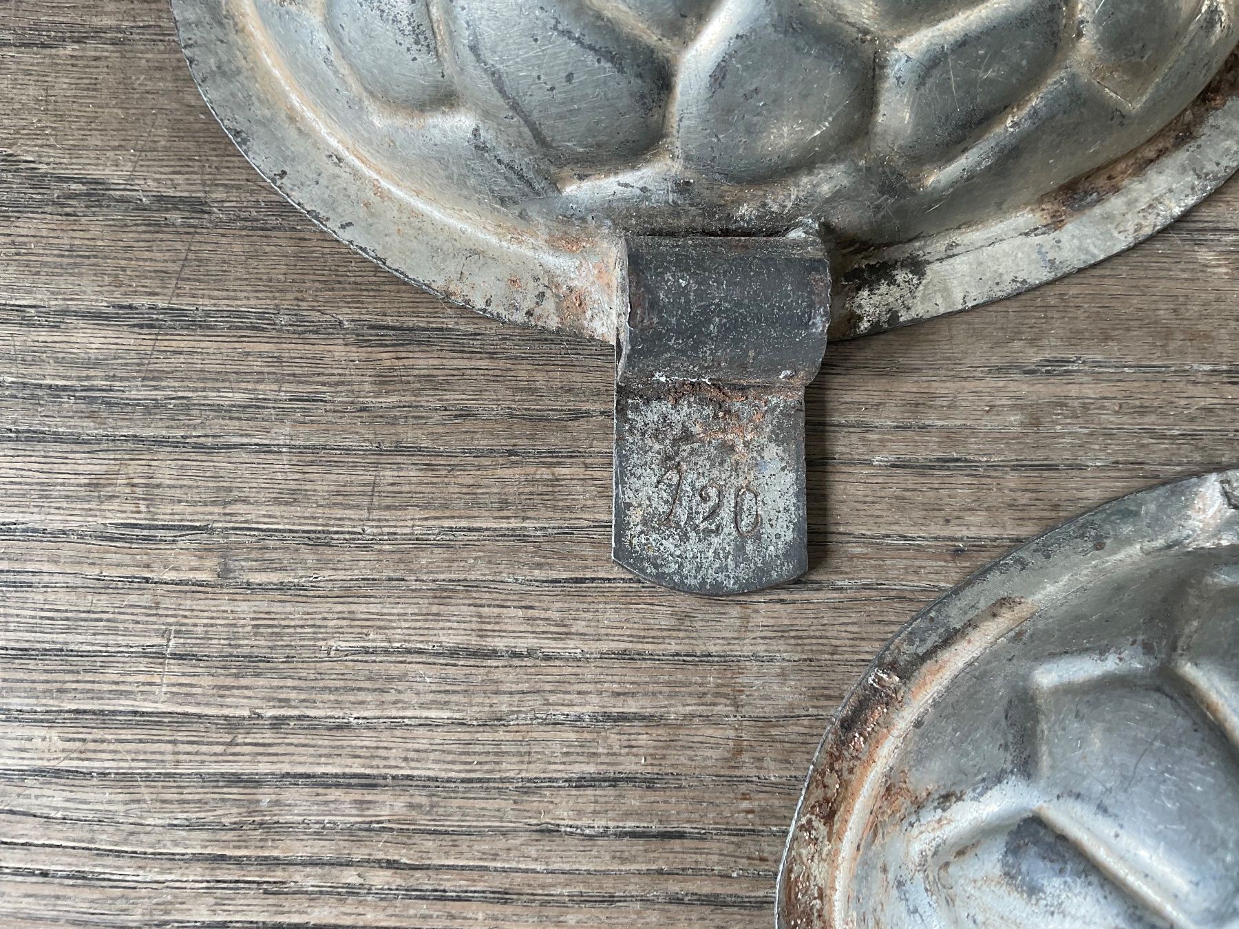 Backformen: Antike 1/2 Schokoladengiessform Form Schokoladenform – Gebraucht aus Aarau von Schnabeltier01 1