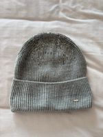 Warme Wintermuetze von Opus, grau, mit Pailletten ✨