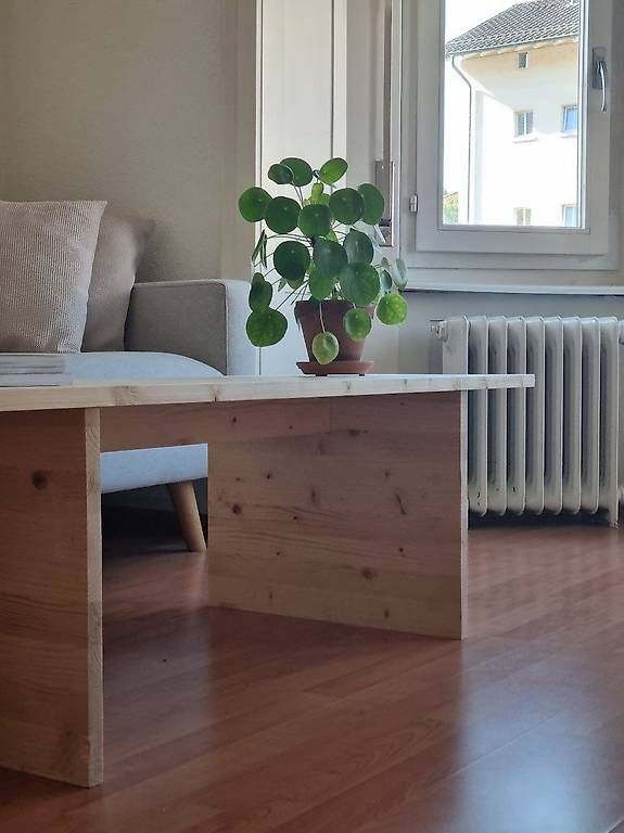 Tische: Design Holztisch – Gebraucht aus Zürich von lisanfont 3