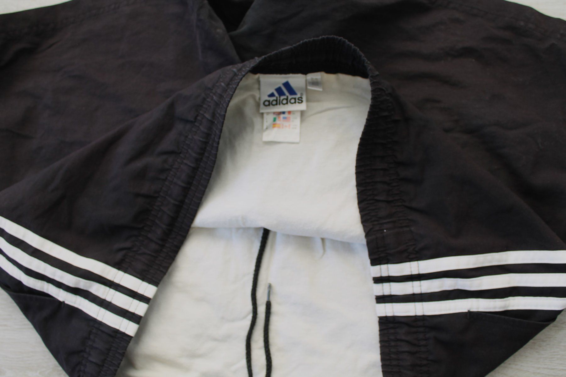 Adidas Pantaloni: Short ADIDAS L – Usato da Chez-le-Bart venduto da jasse 2
