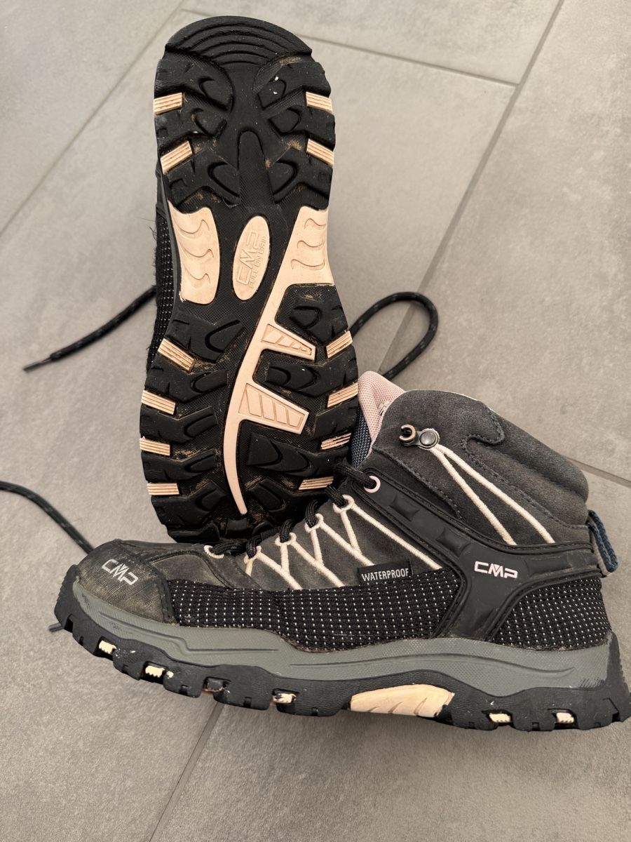 Scarpe da donna: CMP Wanderschuhe, Grösse 37 – Usato da Uetliburg SG venduto da Jojosurfbabe