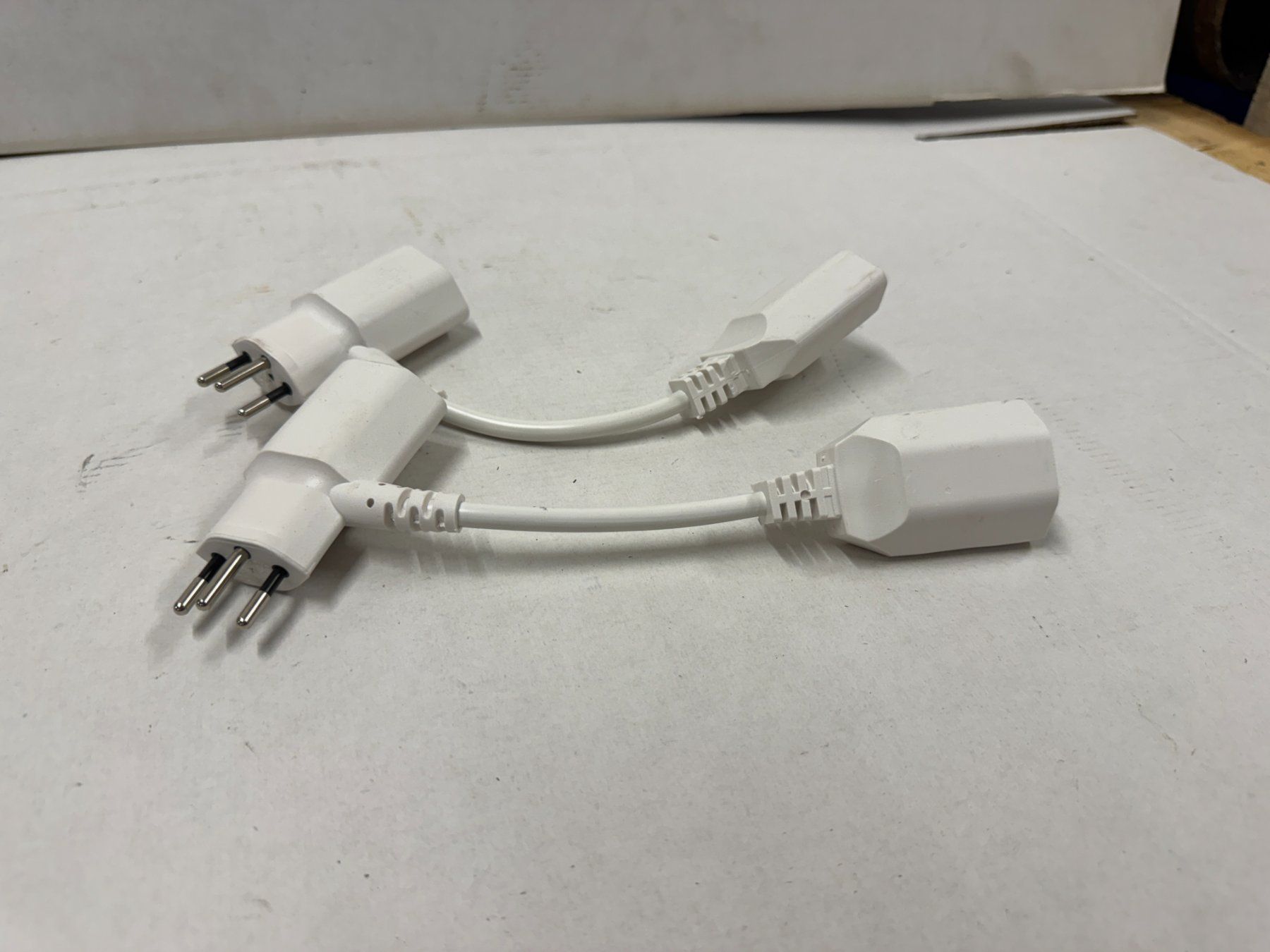 Cavi: 2x Adapter Kabel / Stromkabel, weiss (C346) – Nuovo (secondo la descrizione) da Däniken SO venduto da Profog1 1