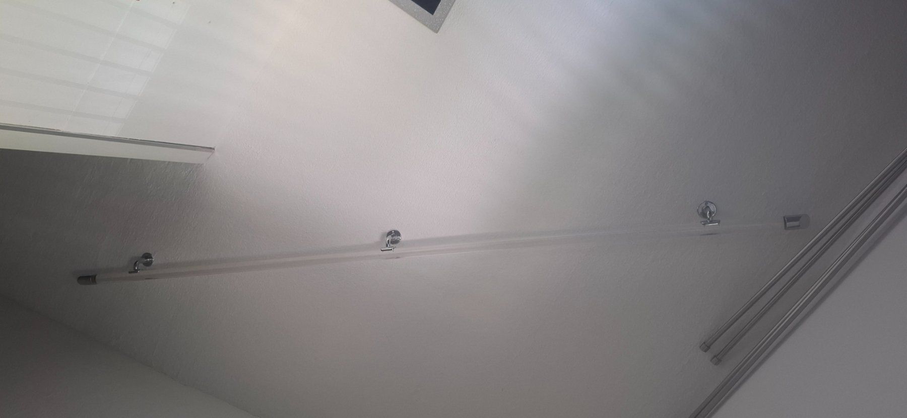 Geländer: Plexiglas Handlauf 2,20 Meter – Gebraucht aus Rorbas von Fugsuzo 1