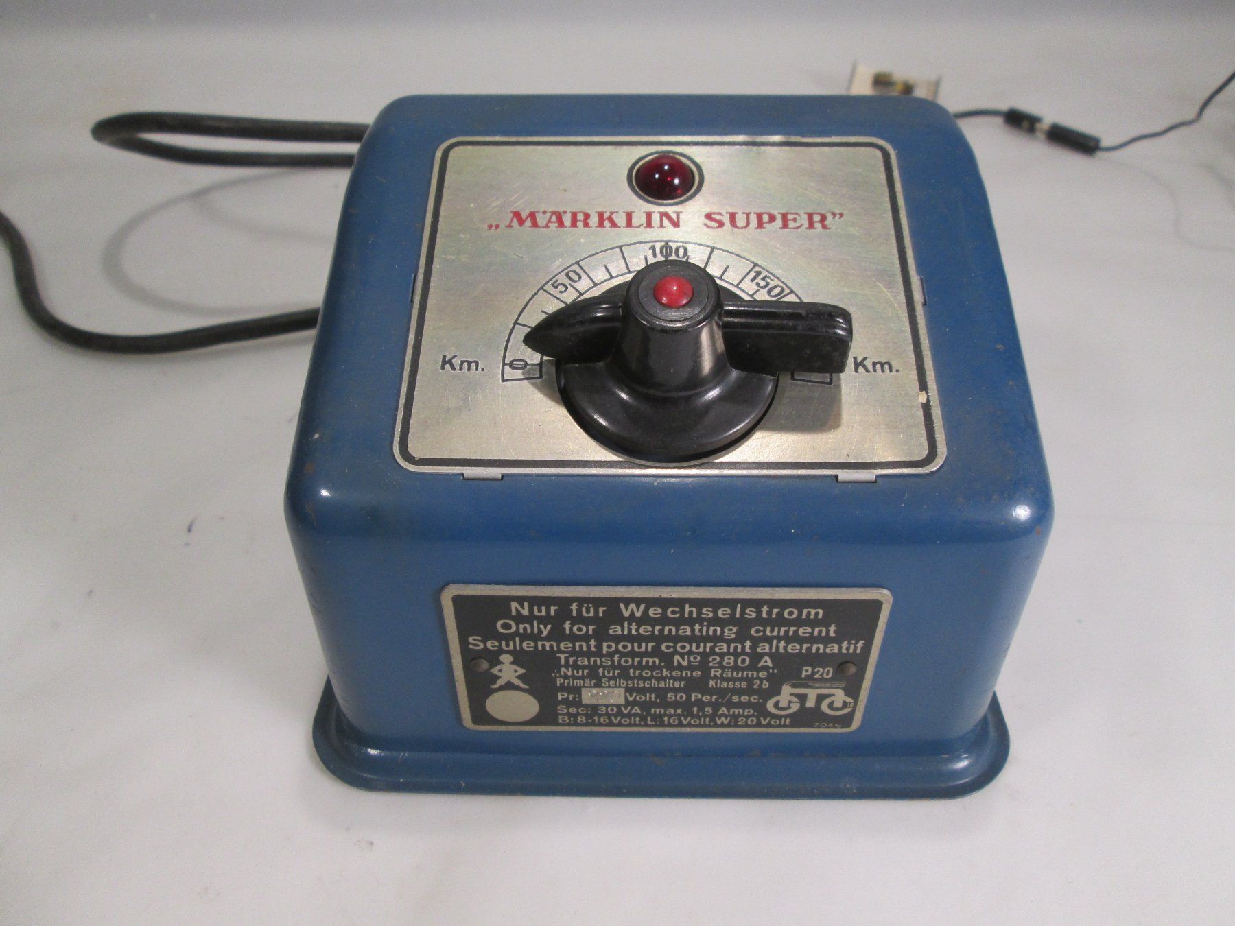 Märklin Modelleisenbahnen: alter original MÄRKLIN 220 Volt Transformer – Defekt aus Rapperswil SG von designandmore