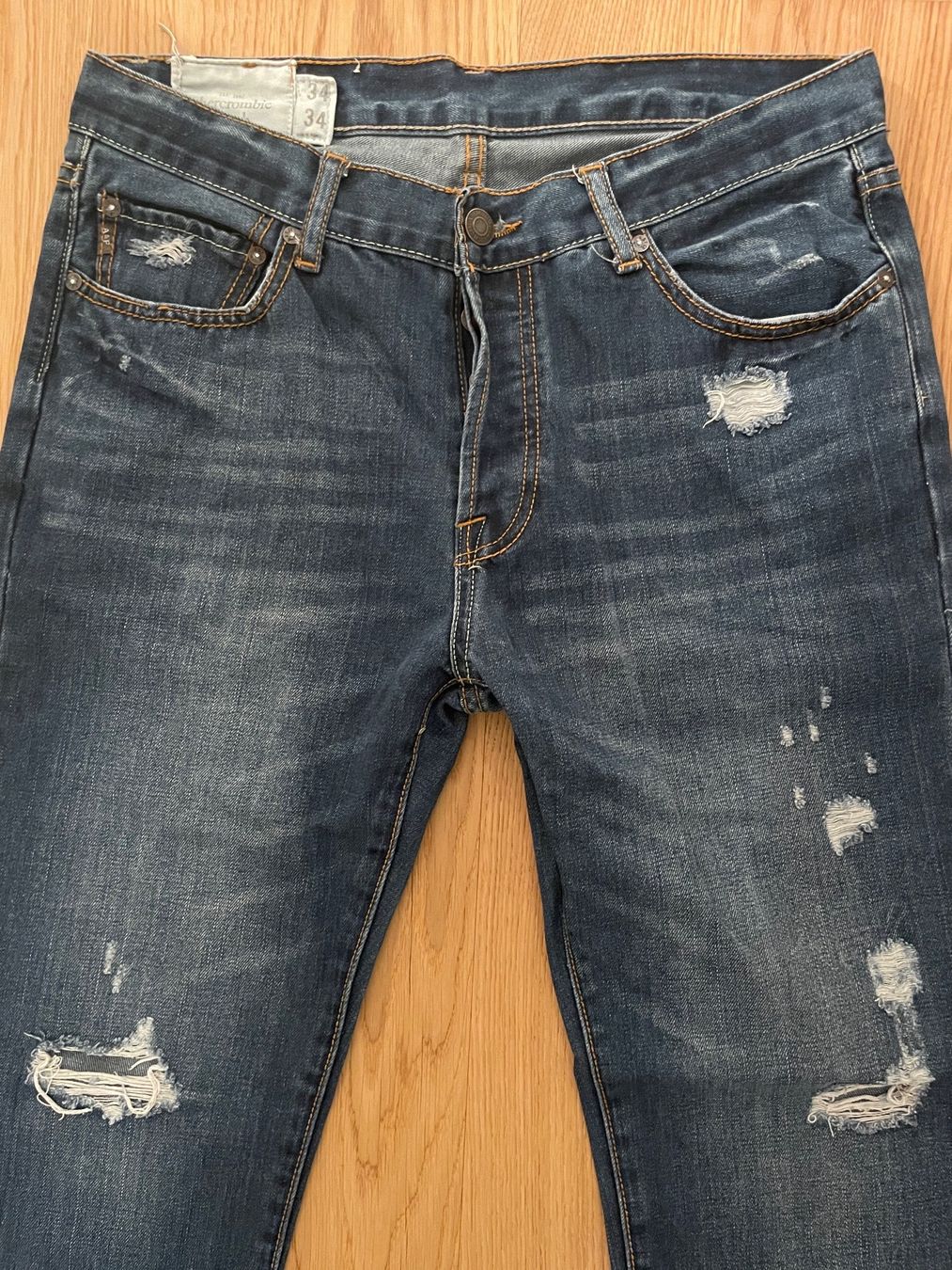 Abercrombie Jeans: Jeanshose Abercrombie&Fitch – Usato da Vaduz venduto da sbe_r8th