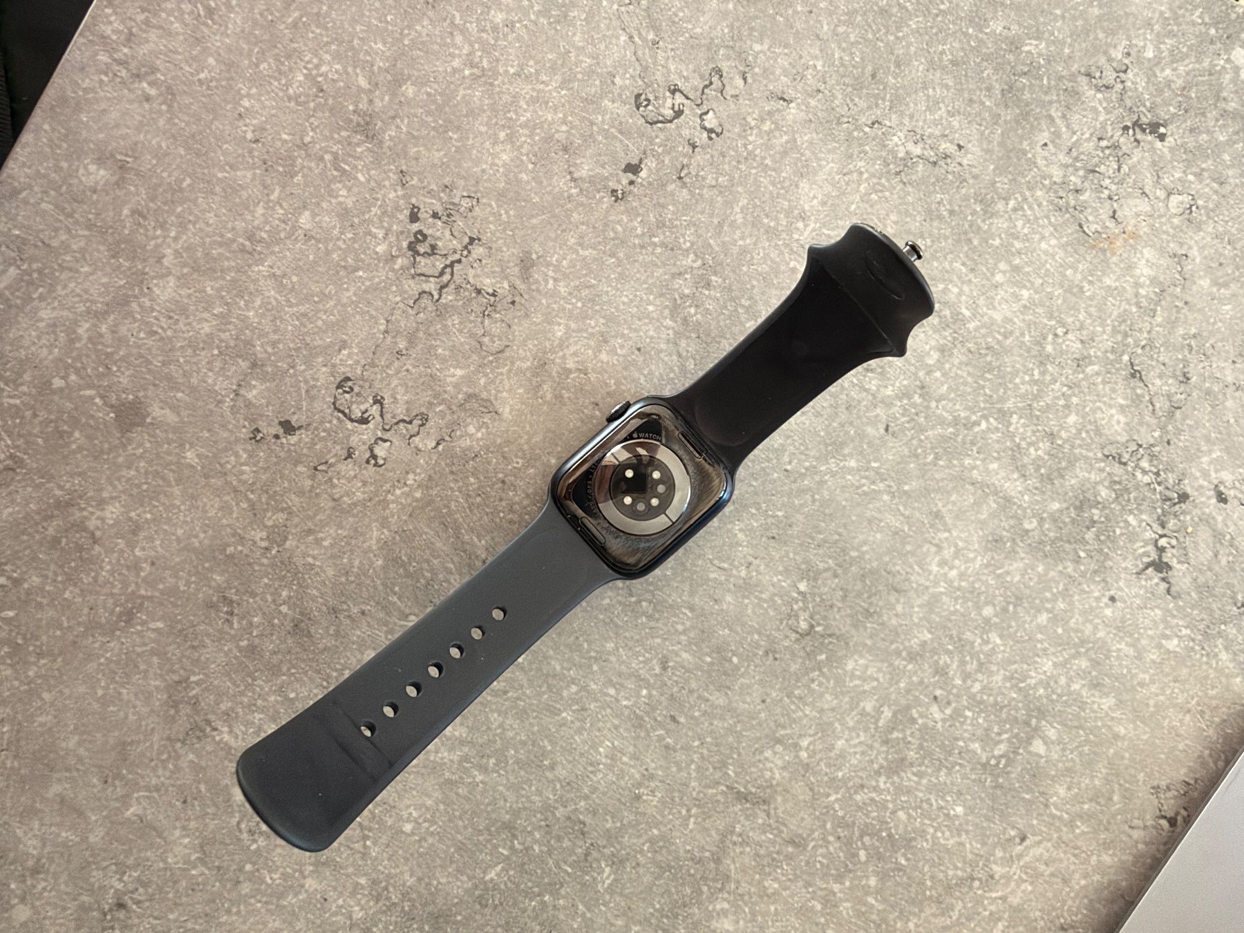 Apple Smartwatch: Apple Watch série 7 – Usato da Pully venduto da lia_5y9m 1