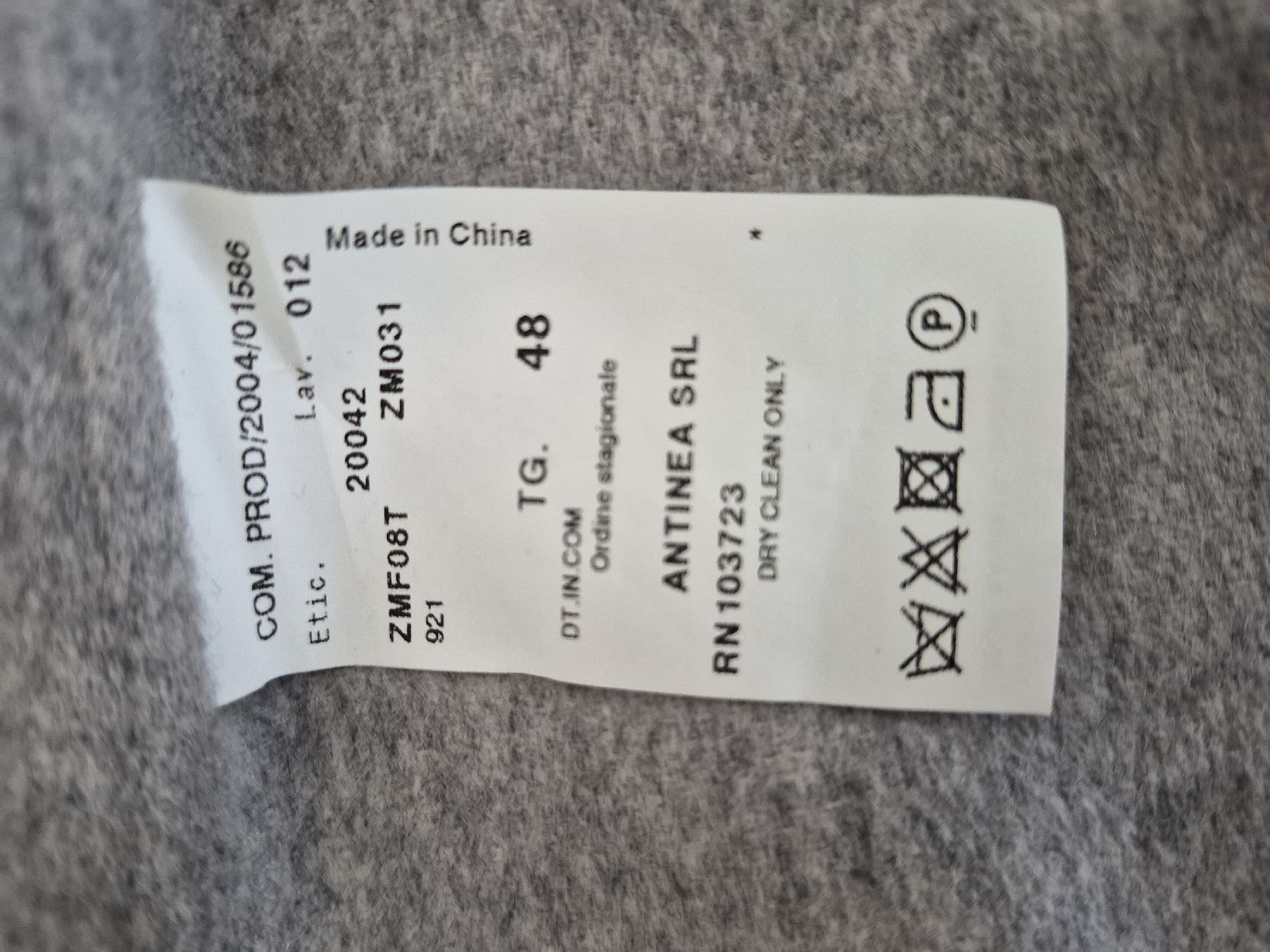 Armani Giacche:  Veste ARMANI 48 – Nuovo (secondo la descrizione) da Bern venduto da dasgesuchtobjekt 3