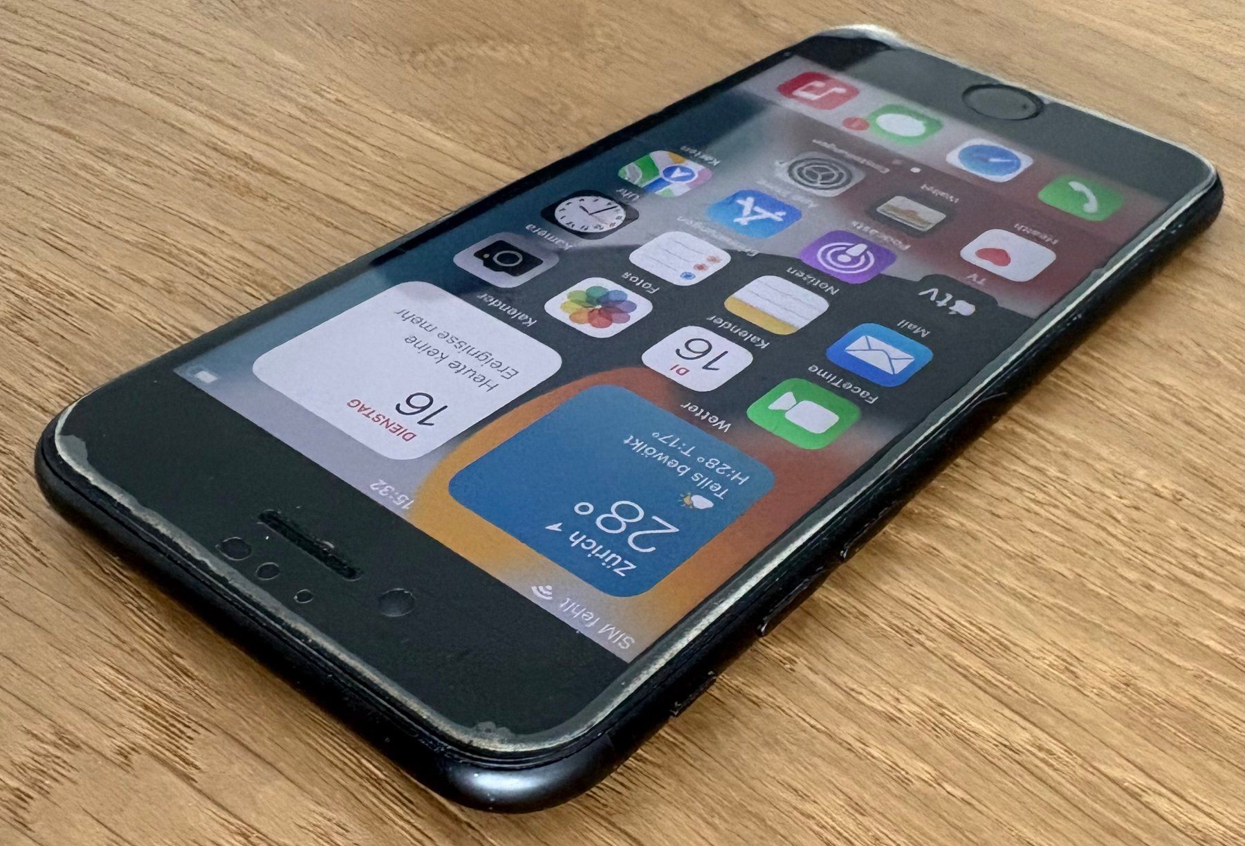 Apple Telefoni cellulari / Smartphones: Apple iPhone 7 | 32 GB | Schwarz – Usato da Zürich venduto da Gaikokujin 4