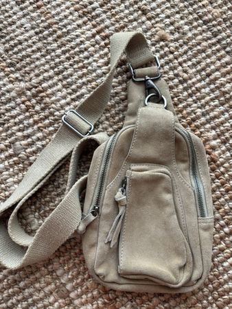 Free People sling bag suede beige