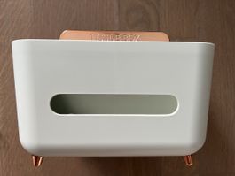 Pastellfarbige Box mit Fächern