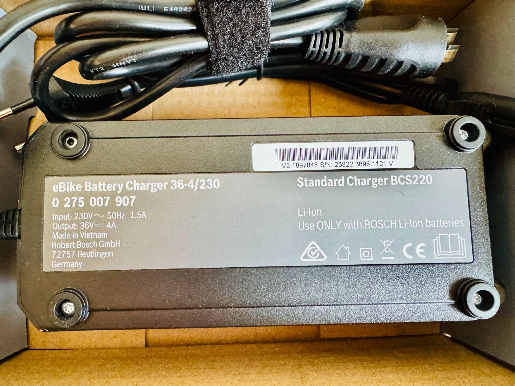 Bosch Ladegeräte: Bosch Chargeur 4A BCS220 – Gebraucht aus St-Sulpice VD von Onemix 3