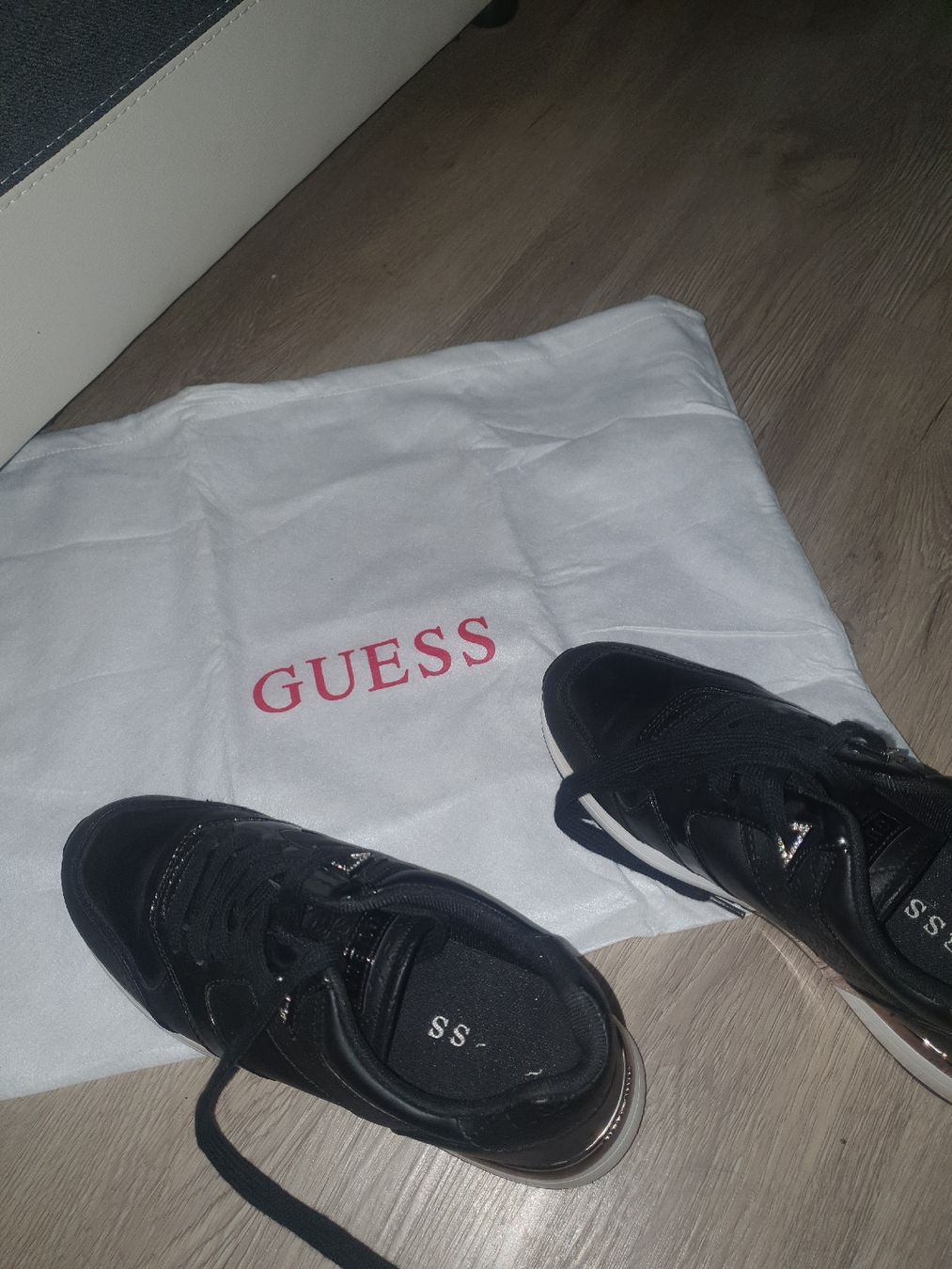 Guess Damenschuhe: Baskets Guess noires, taille 39 – Neu (gemäss Beschreibung) aus Bex von Tiphaine 7