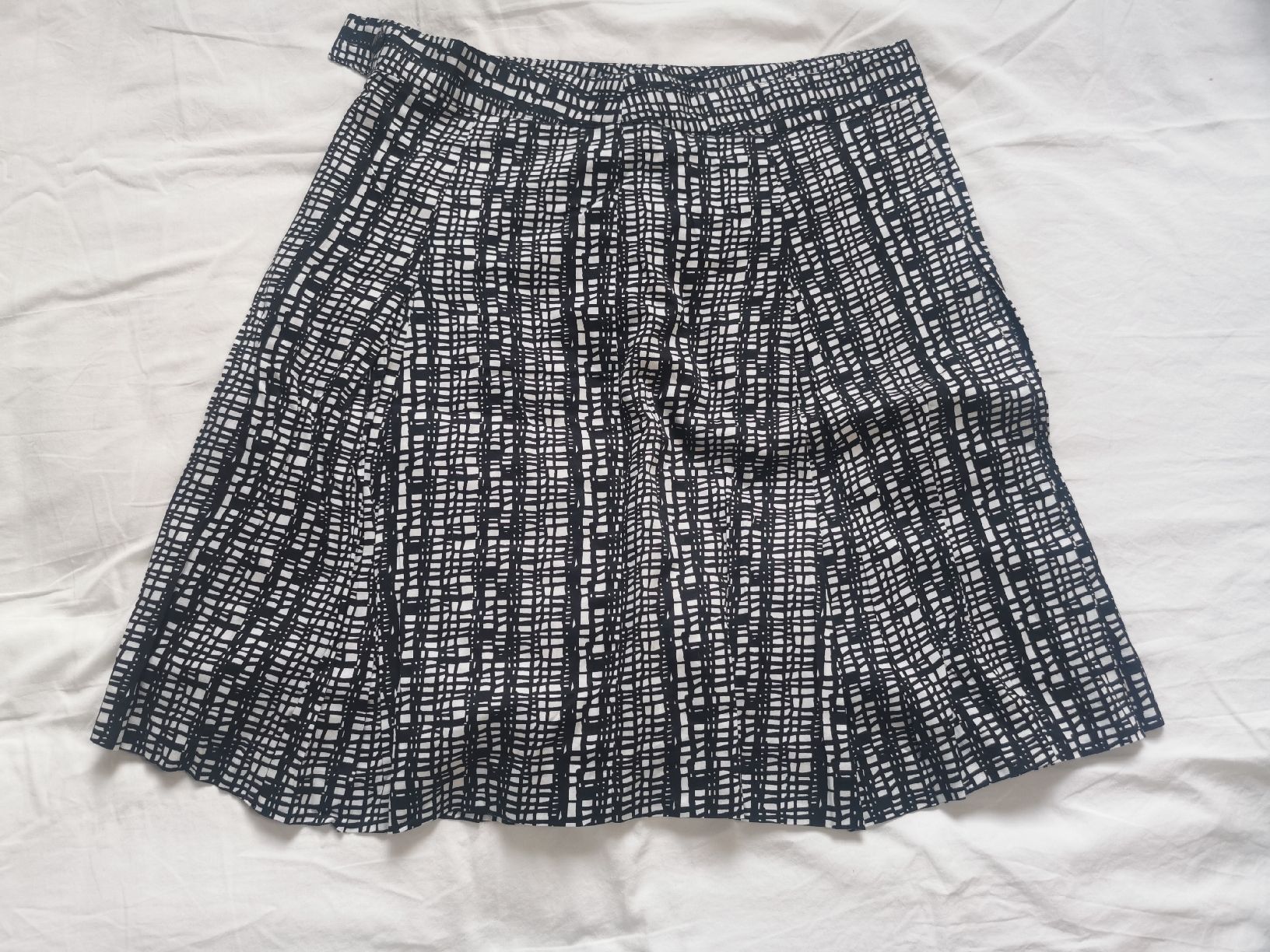 H&M Jupes: Vintage Rock/Jupe s/w – D'occasion à Biel/Bienne par Smilla7