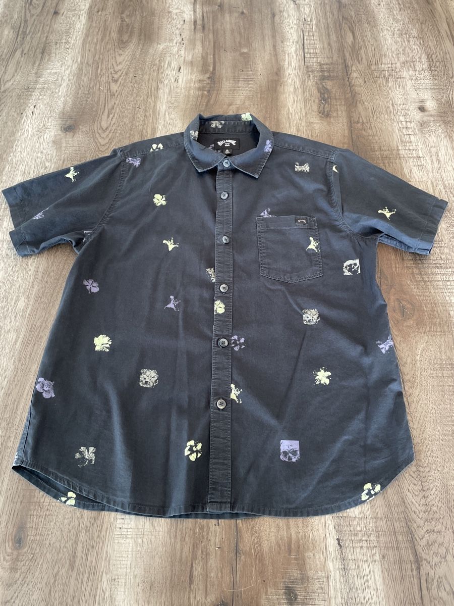 Billabong Camicie, T-shirt & Polo: Chemise Billabong à fleurs taille S – Usato da Yverdon-les-Bains venduto da mar_hg5t 2