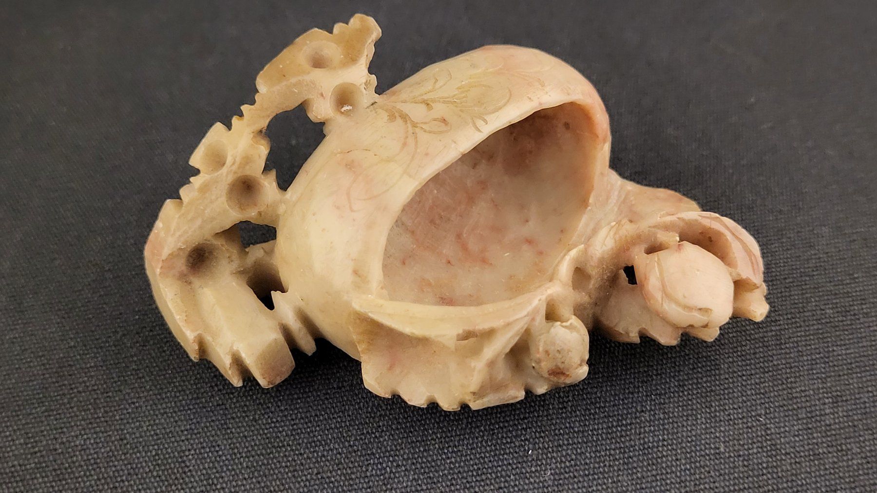 Figuren: Stein-Schnitzerei asiatisch – Gebraucht aus Basel von spinne02 6