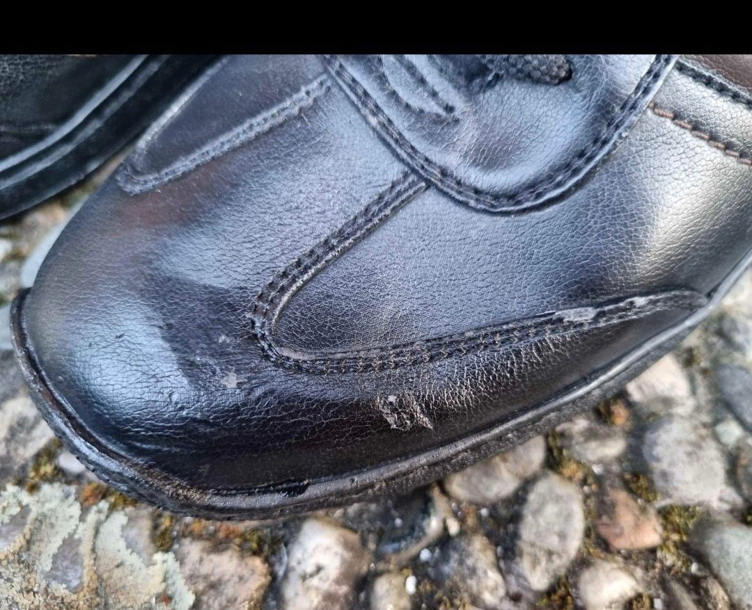 Damenschuhe: Chaussures  bonne forme , pointure 38 – Gebraucht aus Sion von Oonathoo 1