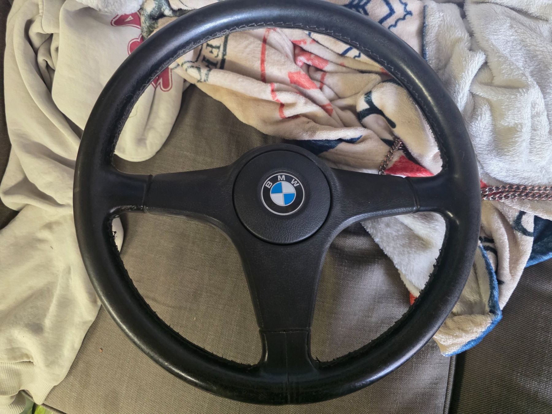 BMW Toutes les pièces auto: Bmw e30 Mechanik Lenkrad – D'occasion à Frauenfeld par ett_57y9
