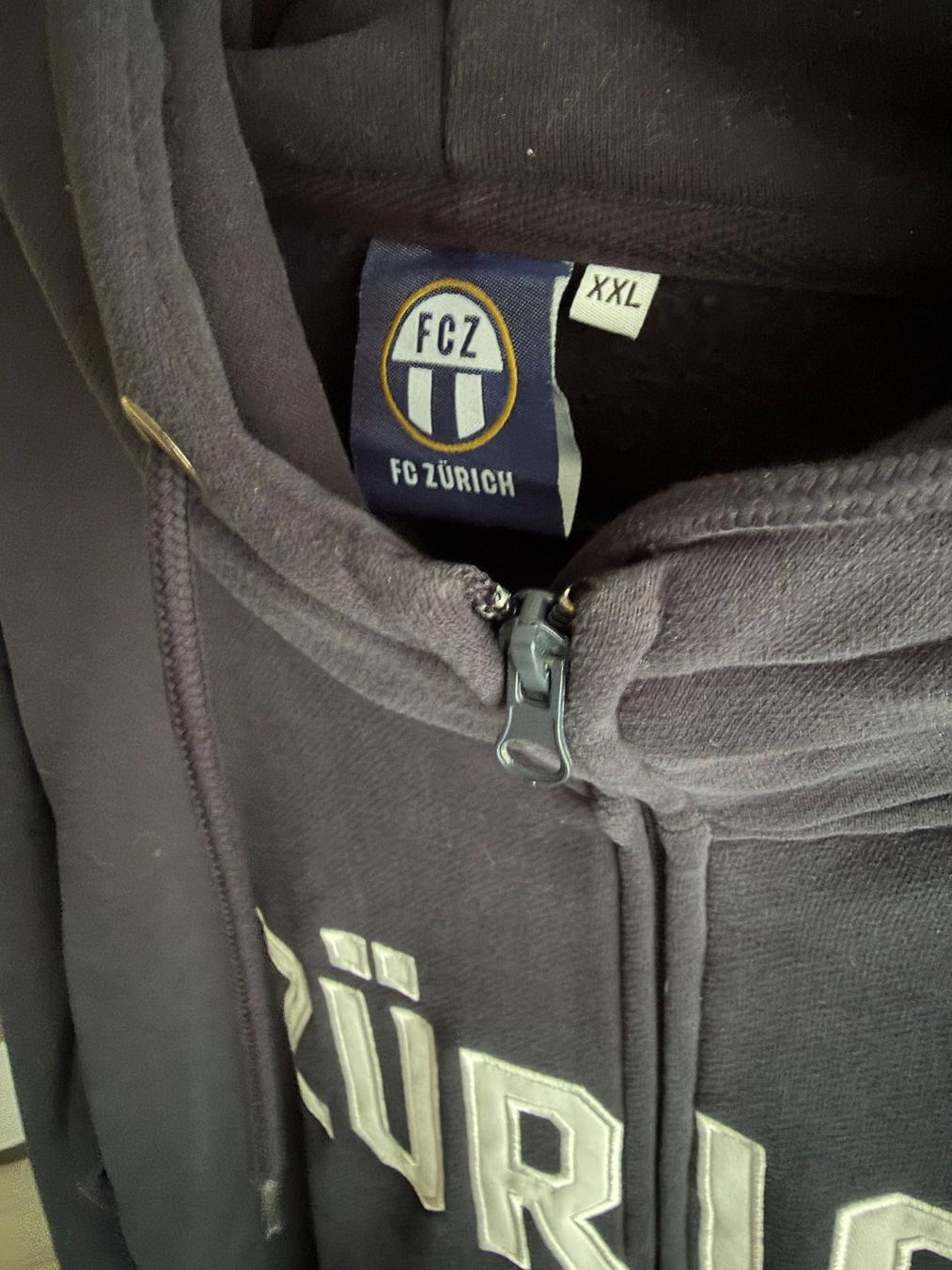 FCZ Maglioni & Felpe: FCZ FC Zürich Kapuzenpullover – Usato da Horgen venduto da mzd51 2