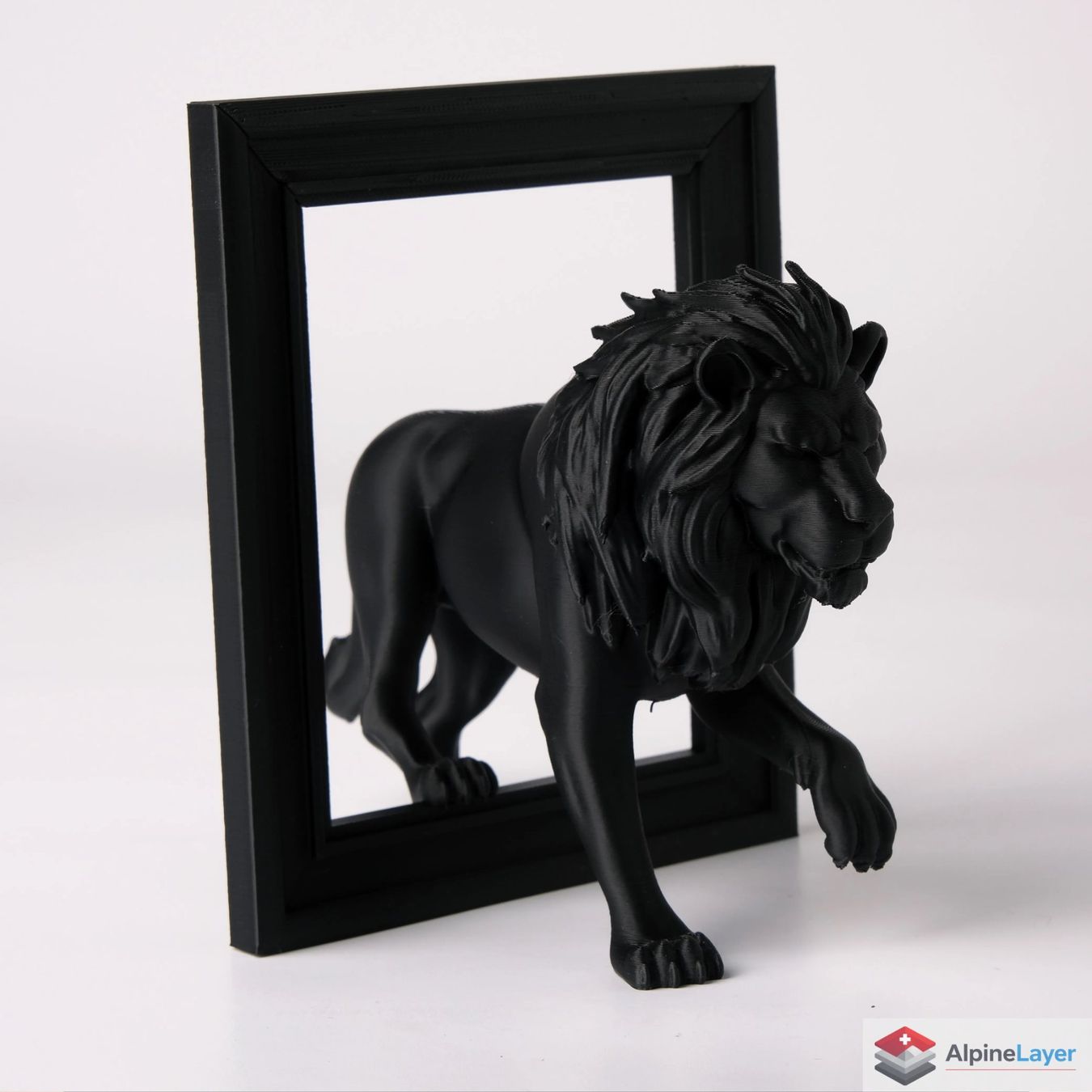 Skulpturen & Statuen: Matte Black Lion Sculpture Breaking Through Frame - 3D Print – Neu (gemäss Beschreibung) aus Losone von AlpineLayer 1