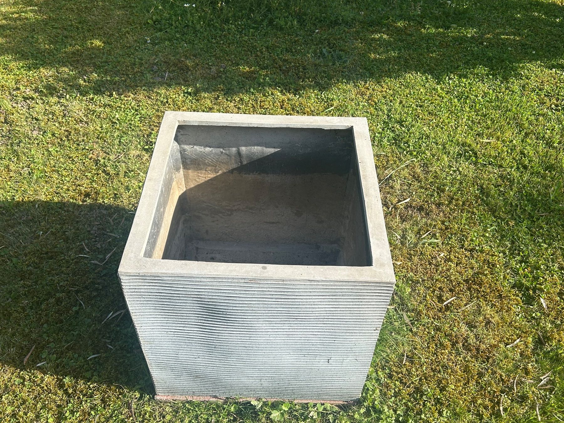 Pentole: Pflanzentrog 50x50x50cm – Usato da Rüschlikon venduto da Asino007 1