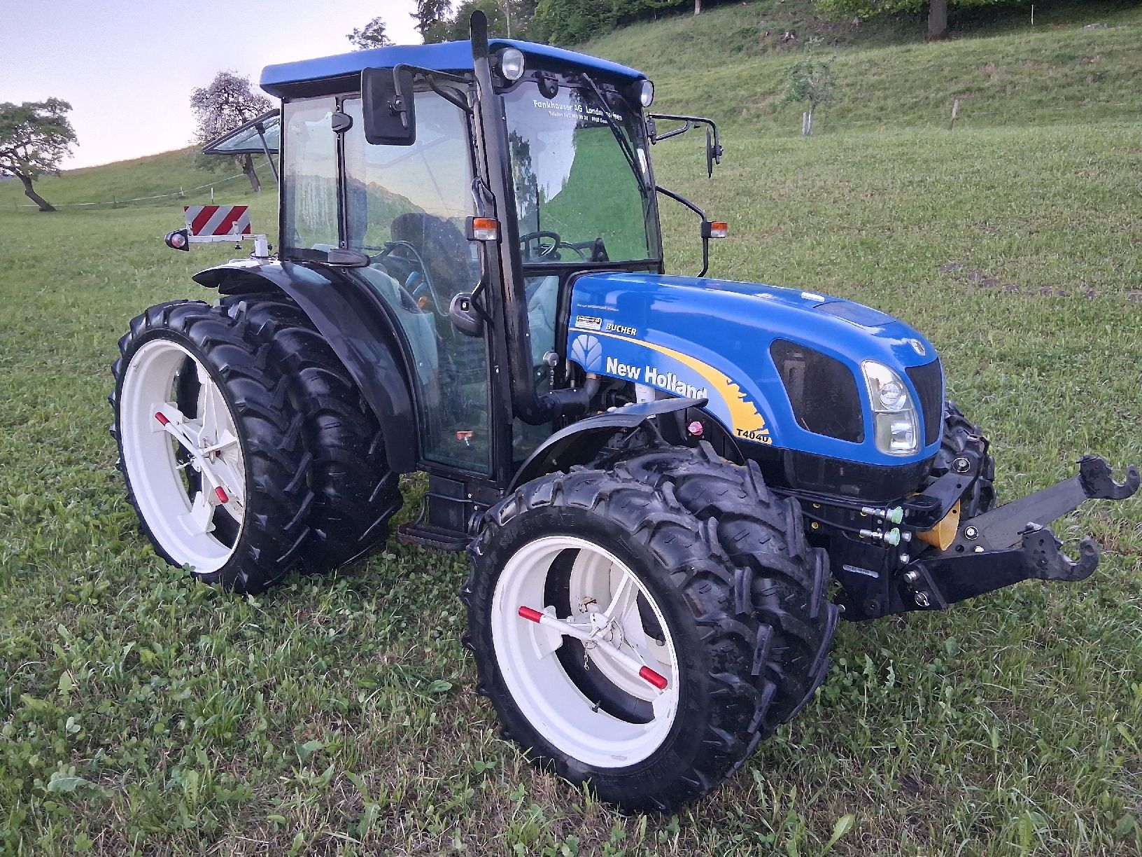 New Holland Tracteurs: New Holland T4040 – D'occasion à Schachen LU par sve_y9qk 2