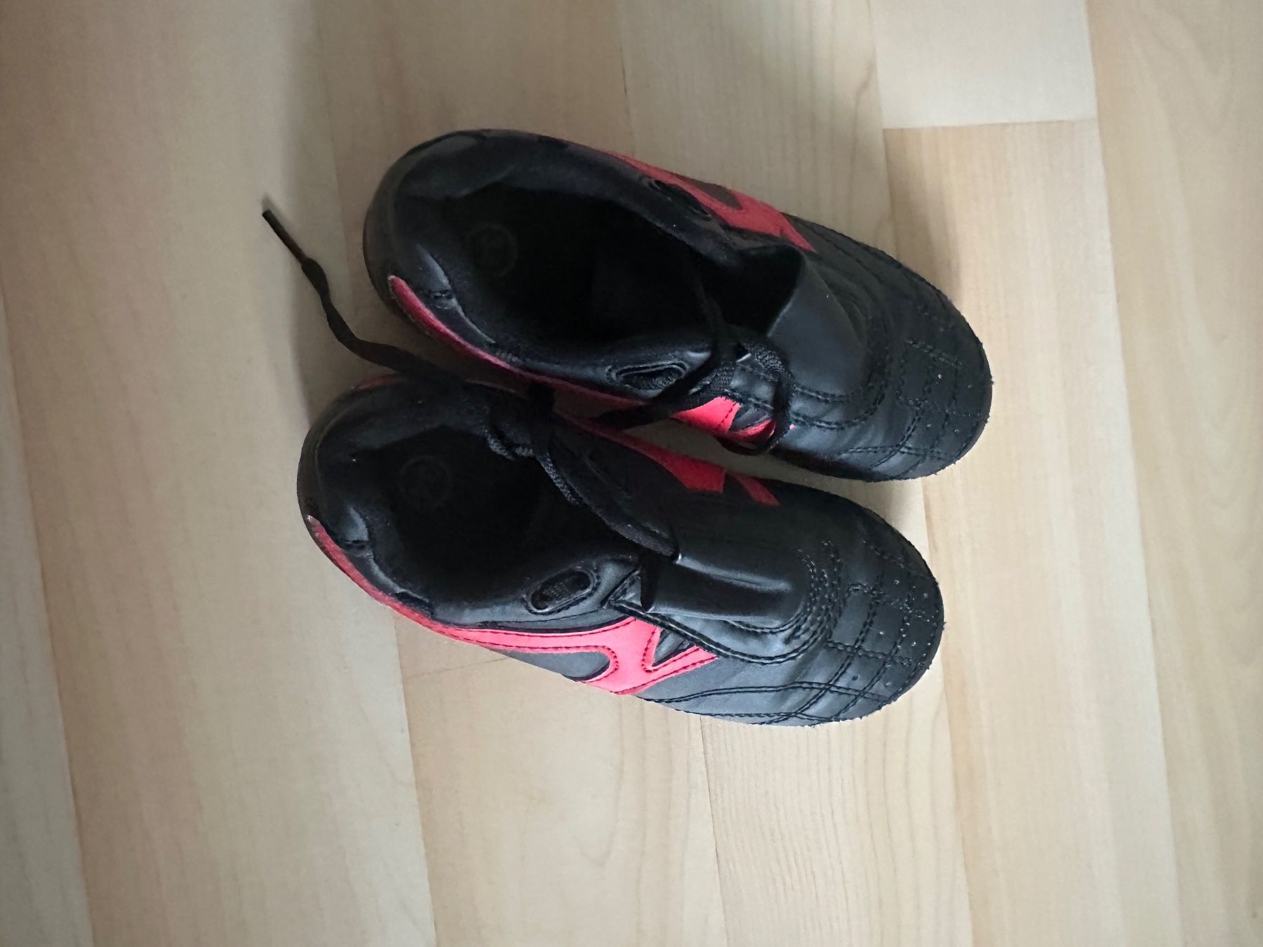Schuhe für Jungen: Kung Fu Schuhe Gr. 34 – Gebraucht aus Schmitten FR von einhorn123