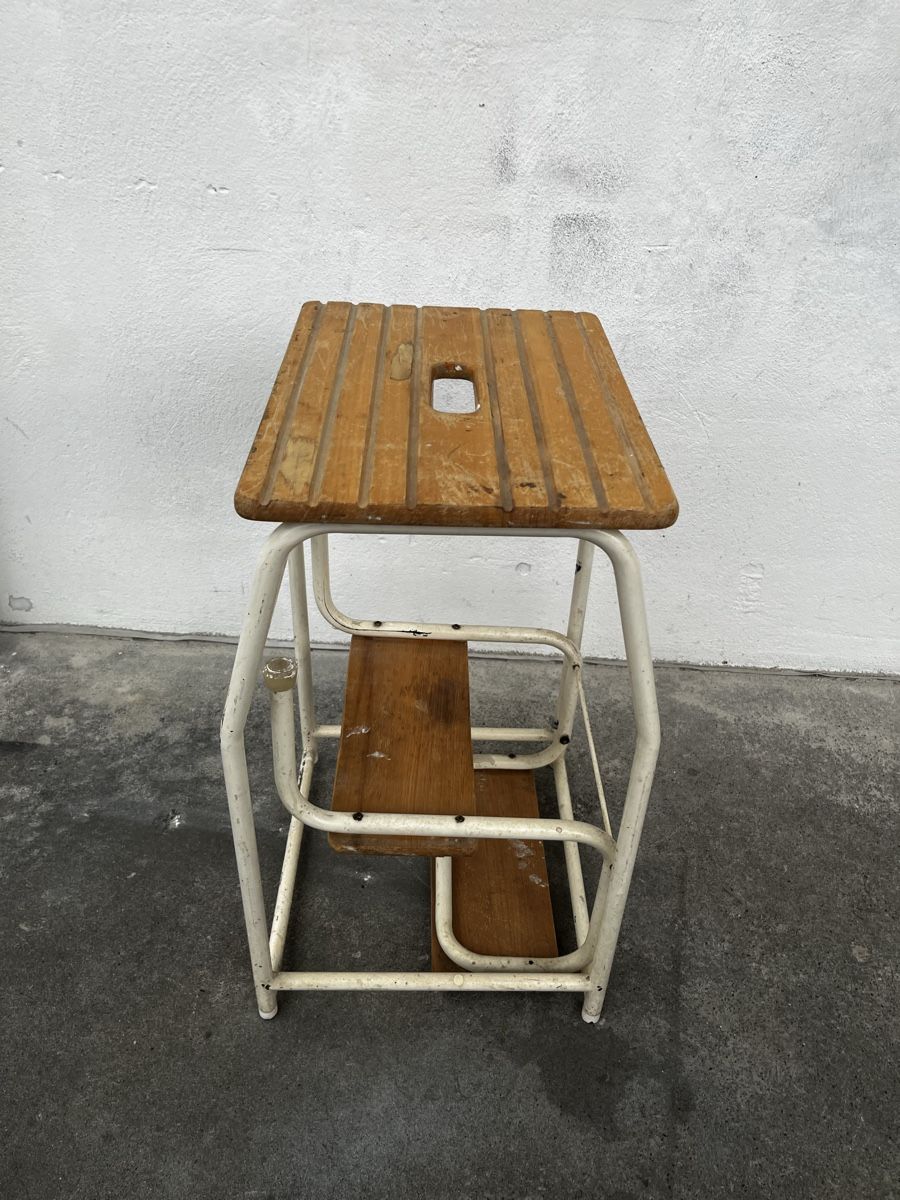 Sgabelli: Vintage 3 tritt Hocker – Usato da Bern venduto da fotolog111 3