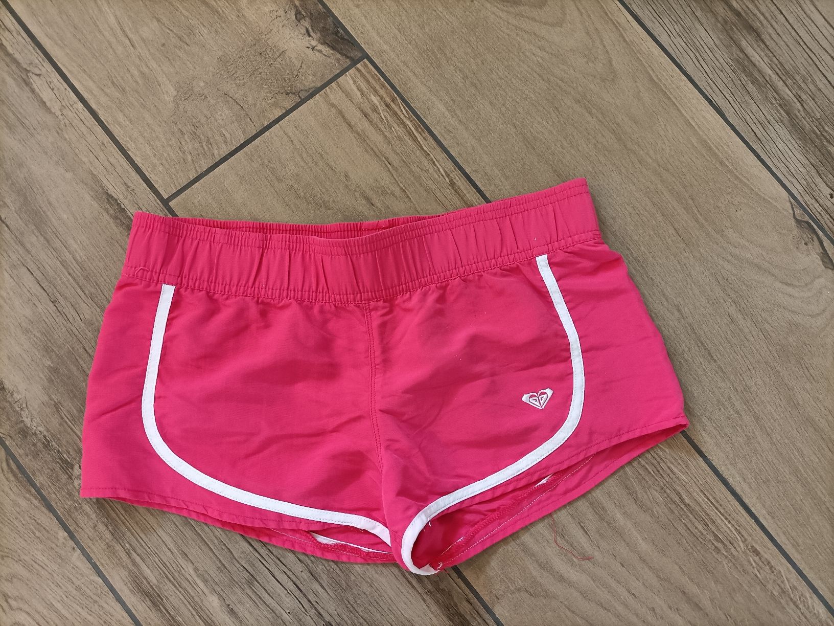 Roxy Pantaloni: Mädchen Roxy Shorts GR 14 / XL – Nuovo (secondo la descrizione) da Egnach venduto da TTLL