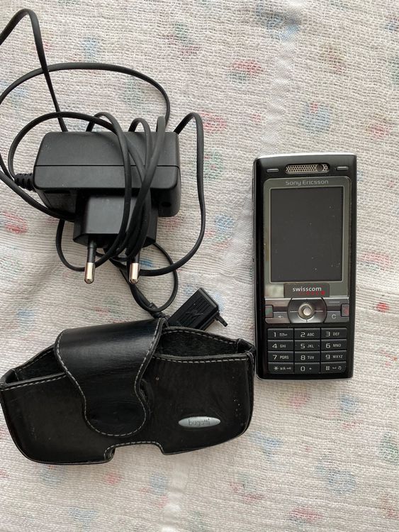 Sony Ericsson Vintage Für Sammler Mit Ladegerät Und Etui | Kaufen Auf ...