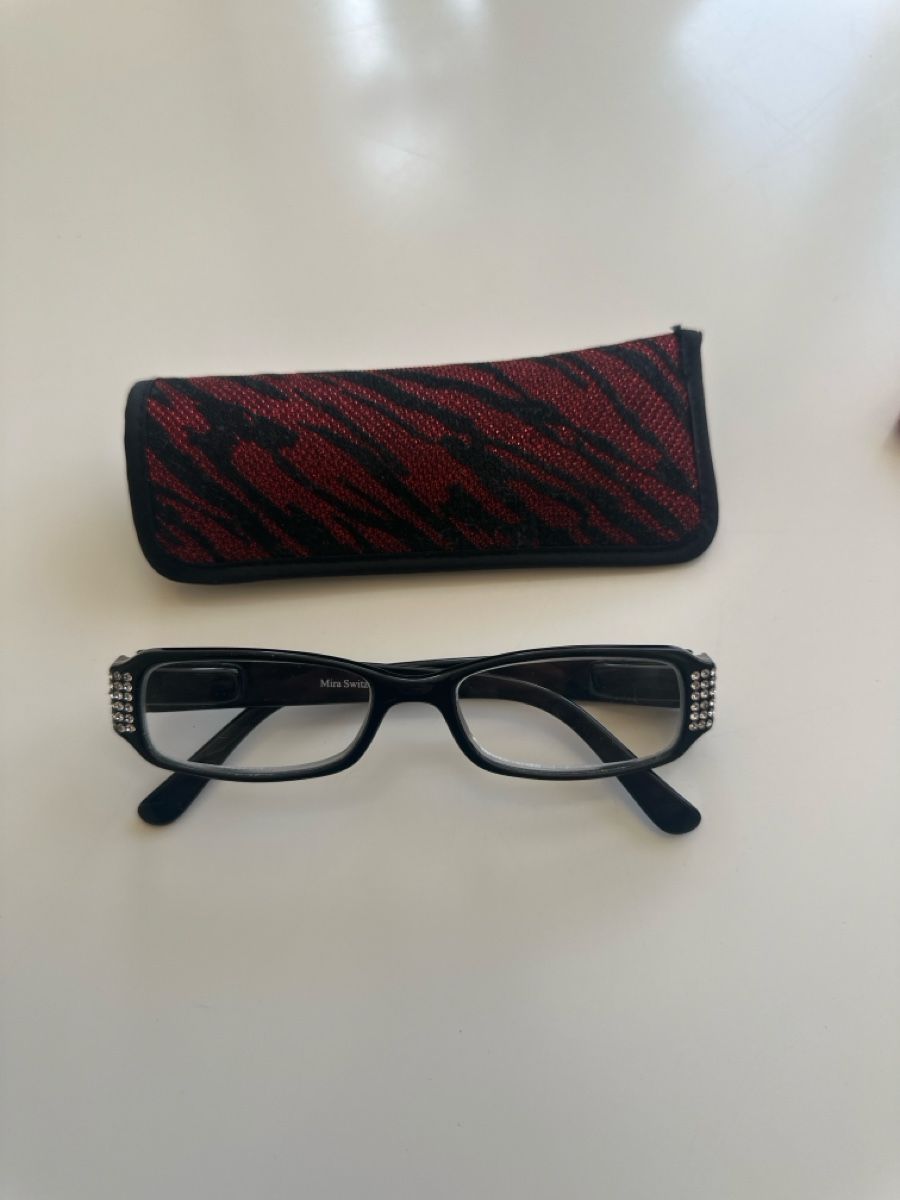 Occhiali & Lenti: Lesebrille stärke 1.5 mit Etui – Nuovo (secondo la descrizione) da Winterthur venduto da nic_r7kj