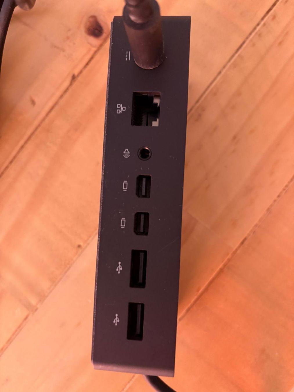 Microsoft Docking station: Microsoft Surface Dock Netzteil mit Kabel guter Zustand – Usato da Bern venduto da sar_2q9n 1