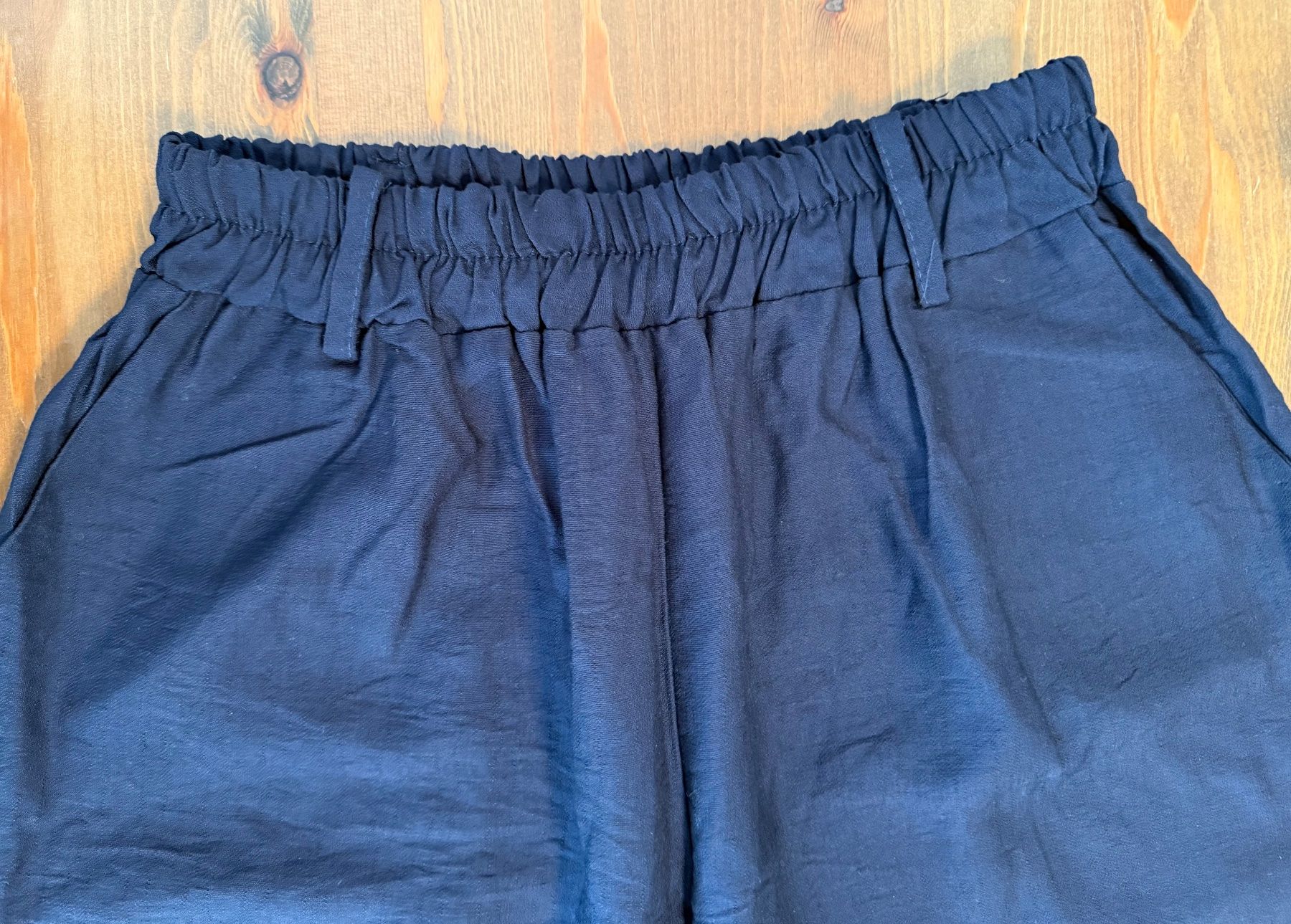 Pantaloni: Damen Culotte Hose – Nuovo (secondo la descrizione) da Altdorf UR venduto da Mini037 2