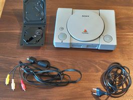 Sony PlayStation 1 SCPH - 5552 / Defekt gem Beschr