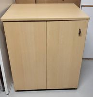 Praktischer Büroschrank mit Tablar-Auszug, Top Zustand!