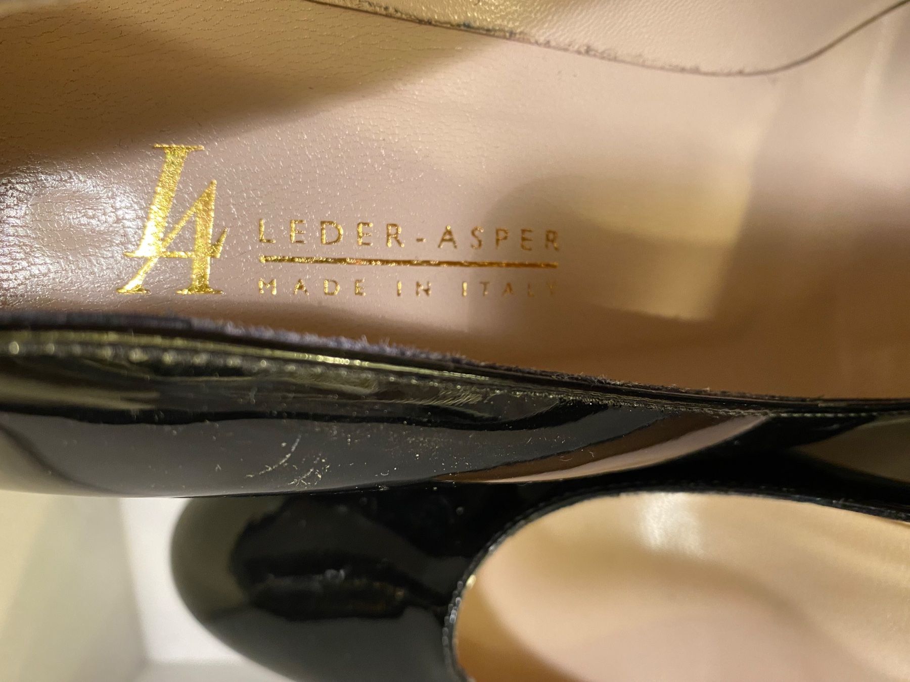 Scarpe da donna: Lackleder Damenschuh Grösse 40 – Usato da Russikon venduto da Honolulu-2019 1