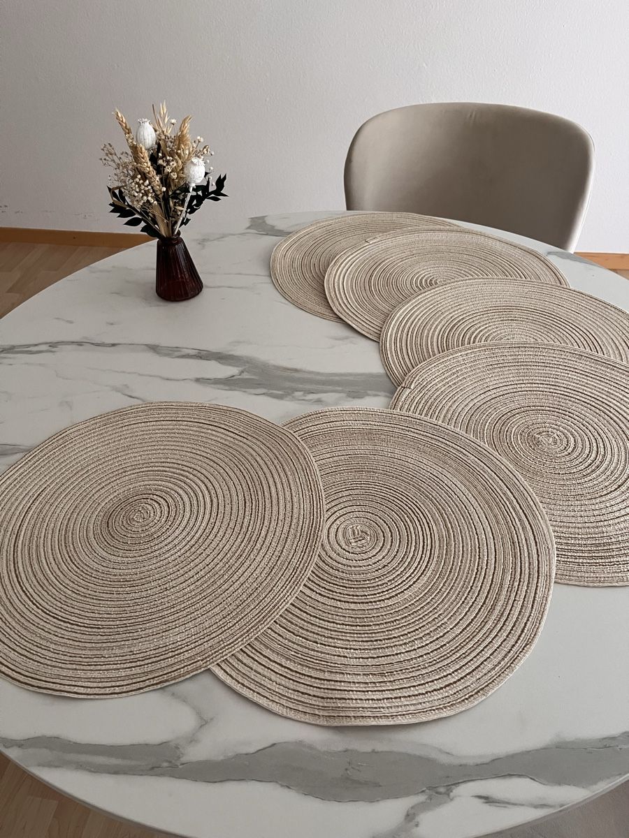 Set di tavolo e panche: Schönes 6er Tischset – Usato da Zürich venduto da sim_j8hh 2