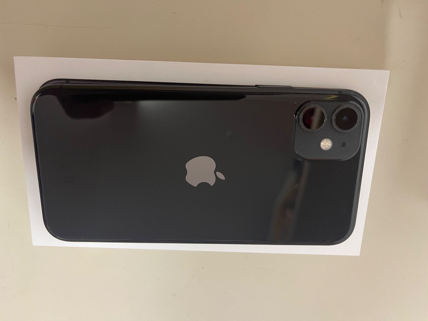 Apple Telefoni cellulari / Smartphones: 87 % / Iphone 11 / 64 GB – Usato da Ennetmoos venduto da MarcelK04 2