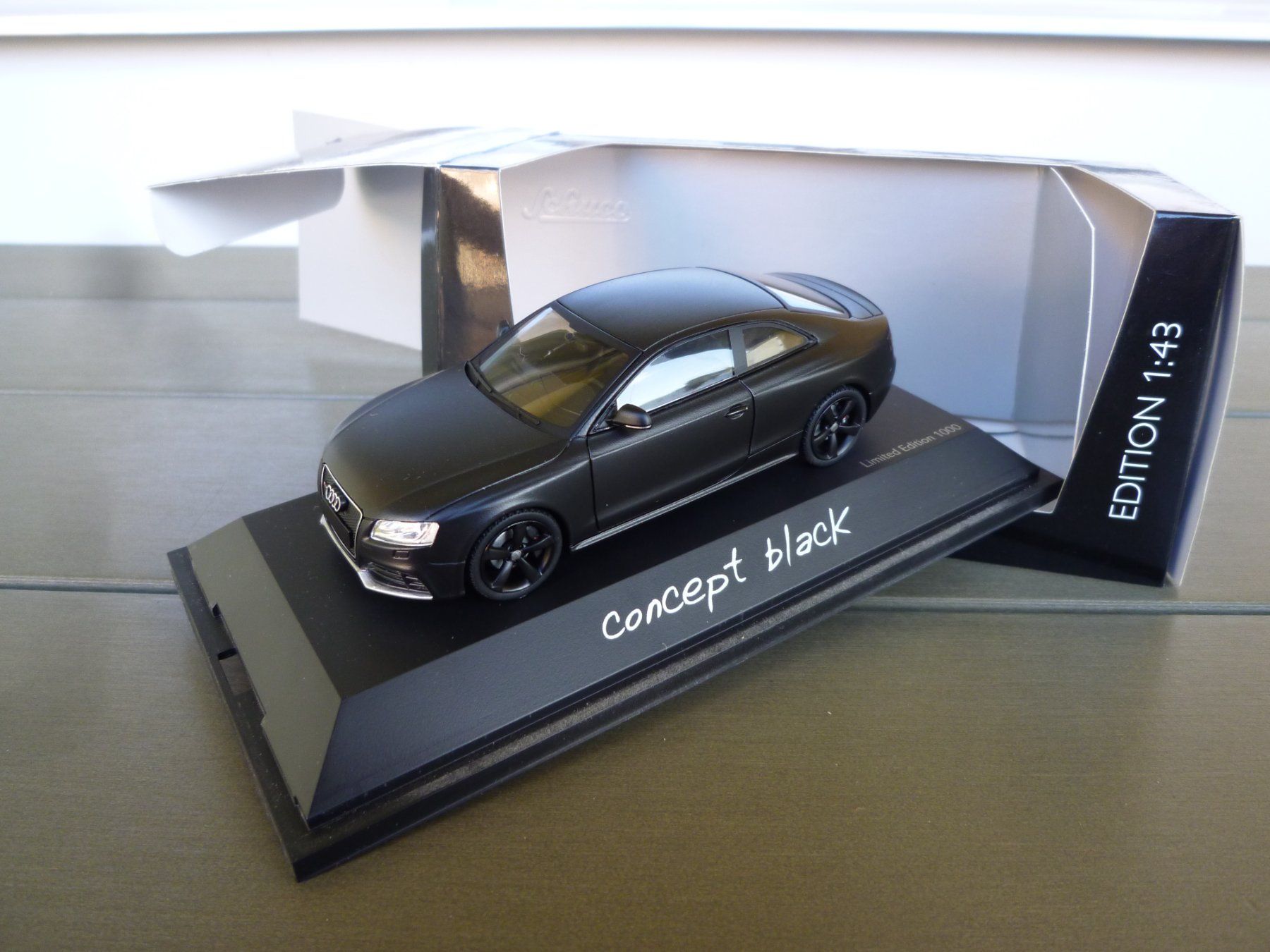 Audi Modellini d'auto: Audi RS5 "concept black" – Nuovo e nell'imballaggio originale da Flawil venduto da Imperiosud