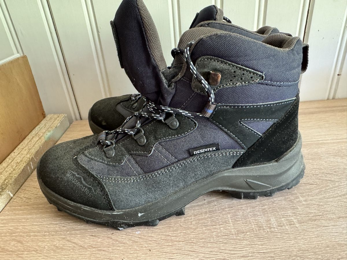 Chaussures femmes: Wanderschuhe 1x getragen grösse 40 – Neuf (Voir description) à Schwellbrunn par 73zubi77 2