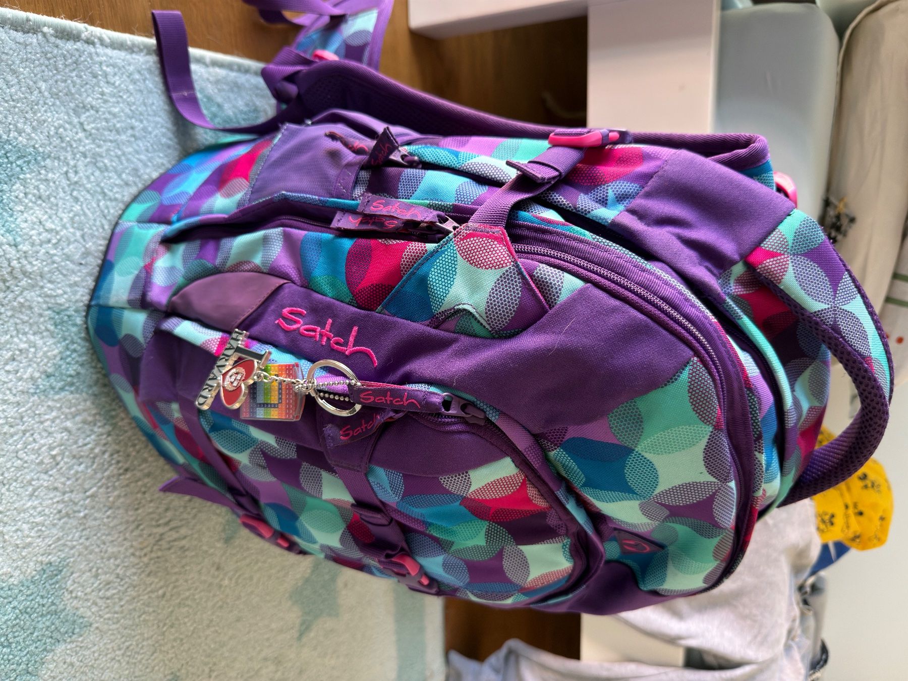 Satch Borse & Zaini: Children’s Clothing & Satch School Backpack. – Usato da Wädenswil venduto da Ellie2017 1