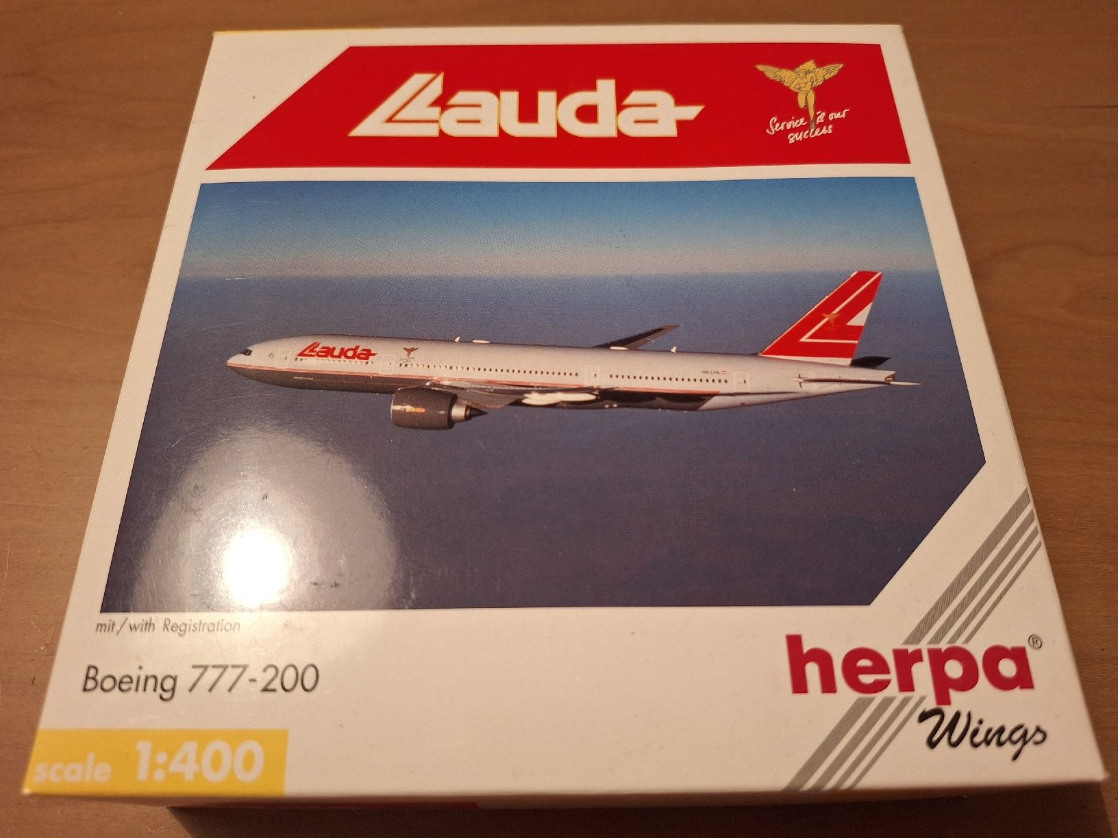 Boeing Kit di modellismo & Modellini statici:  Lauda Air Boeing 777-200 1:400 – Usato da Sargans venduto da nicsam1815