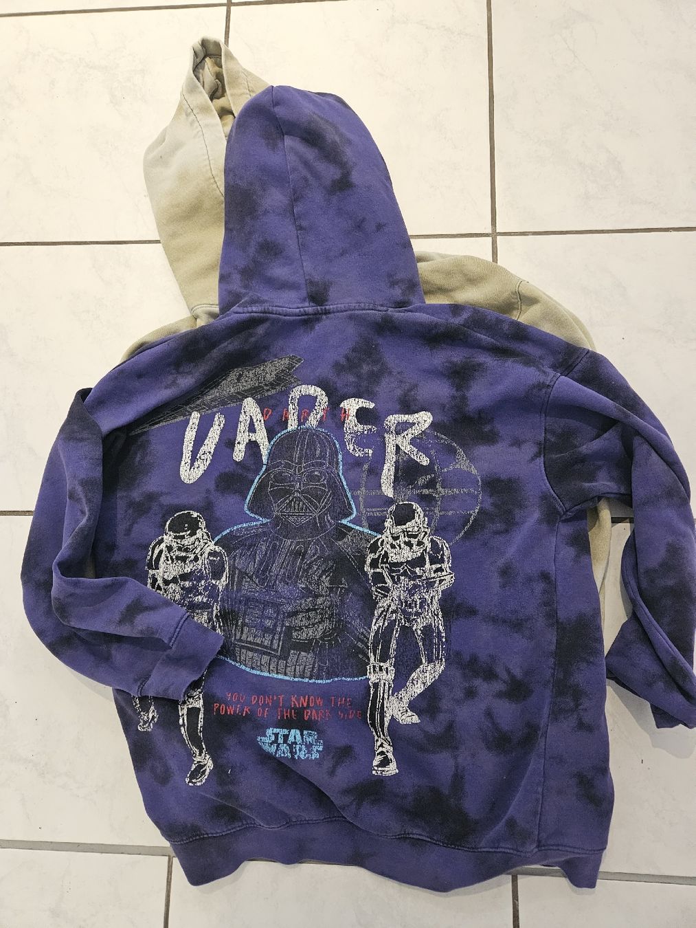 H&M Kleiderpakete & -sets: 3 H&M Kaputzenpullover – Gebraucht aus Pfaffnau von sim_6rqw