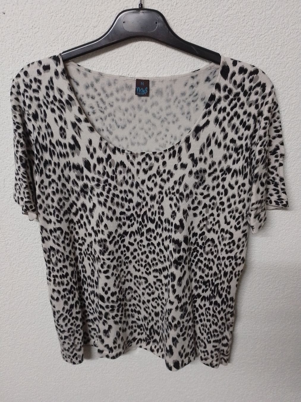 Giacche: 2 Teile, Strickjacke und Shirt Gr.L – Usato da Luzern venduto da GoSecond 2