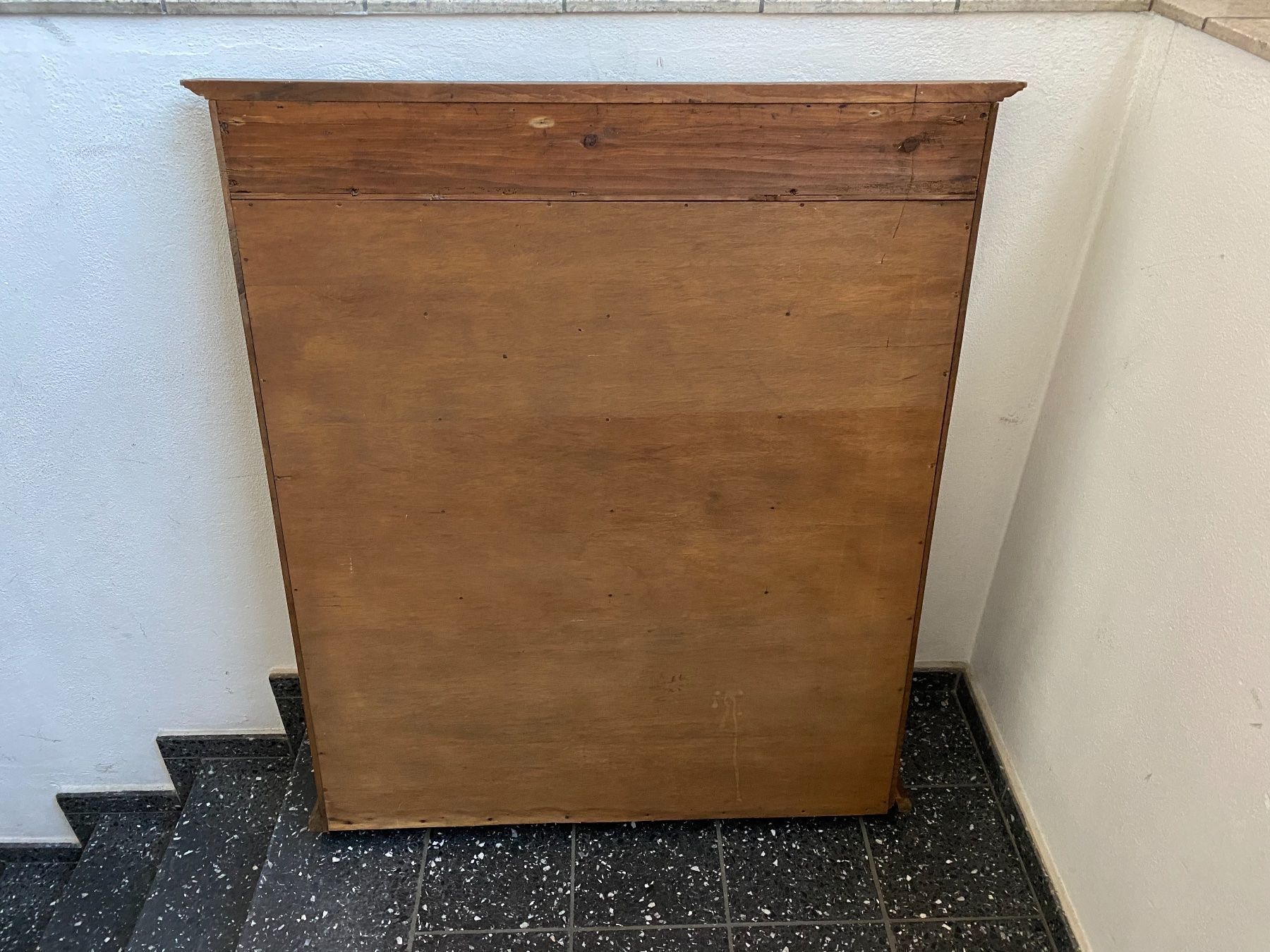Regale: antikes Tellerbord mit Schnitzerei 1769 – Gebraucht aus Lüchingen von LIDB 5