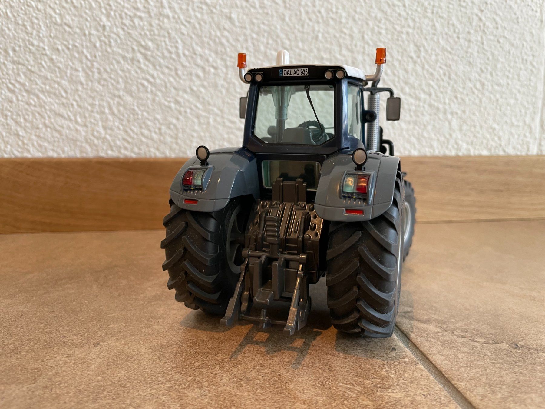 Fendt Trattori: SIKU Fendt 936 Vario – Nuovo e nell'imballaggio originale da Kreuzlingen venduto da Stefan1150 3