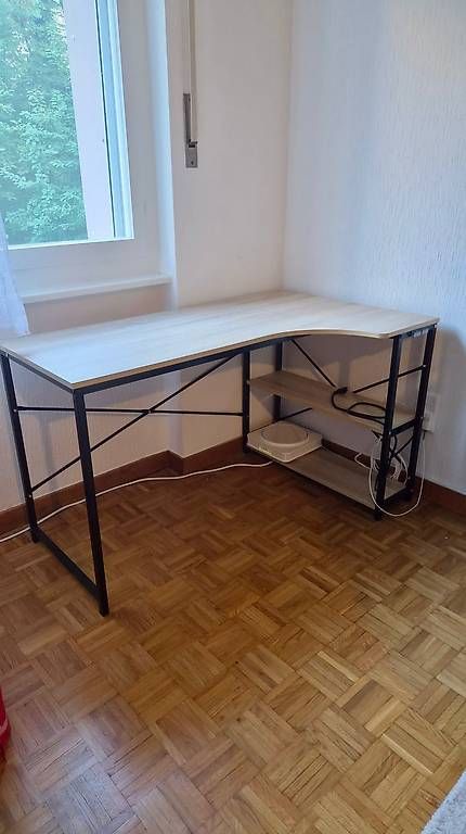 Ikea Schreibtische: Bureau dangle à vendre – Gebraucht aus Lausanne von den_y97n