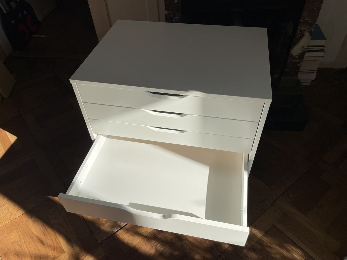 Ikea Korpus: Schubladen auf Rollen – Gebraucht aus Biel/Bienne von Savoir_vivre321